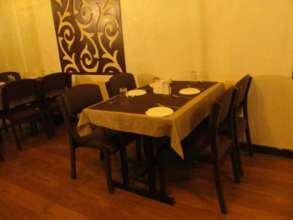 Hotel Sai Regency Daman Extérieur photo