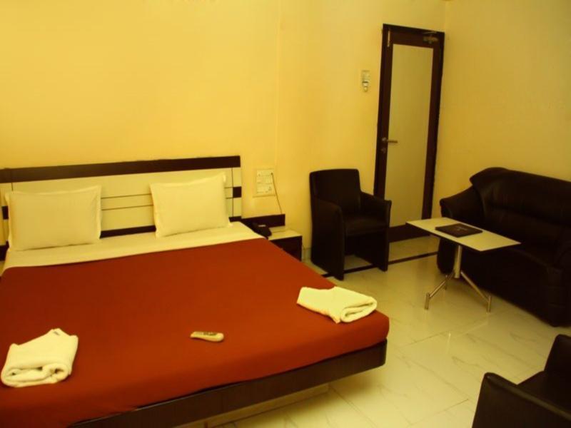 Hotel Sai Regency Daman Extérieur photo